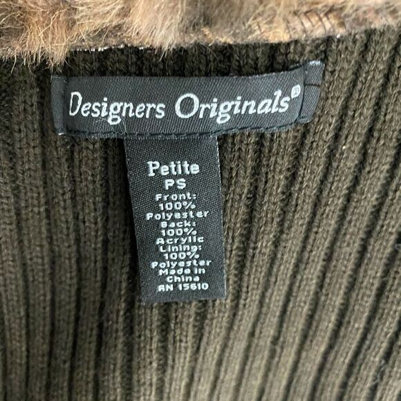 Designer Originals Leopard Print Sweater Vest - Picture 4 of 6